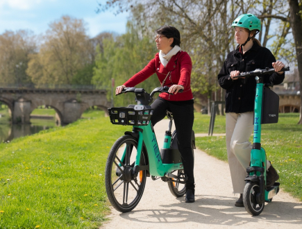 Vélo et trottinettes électriques 